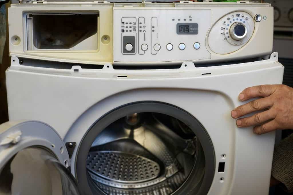 can-you-put-crocs-in-the-washing-machine